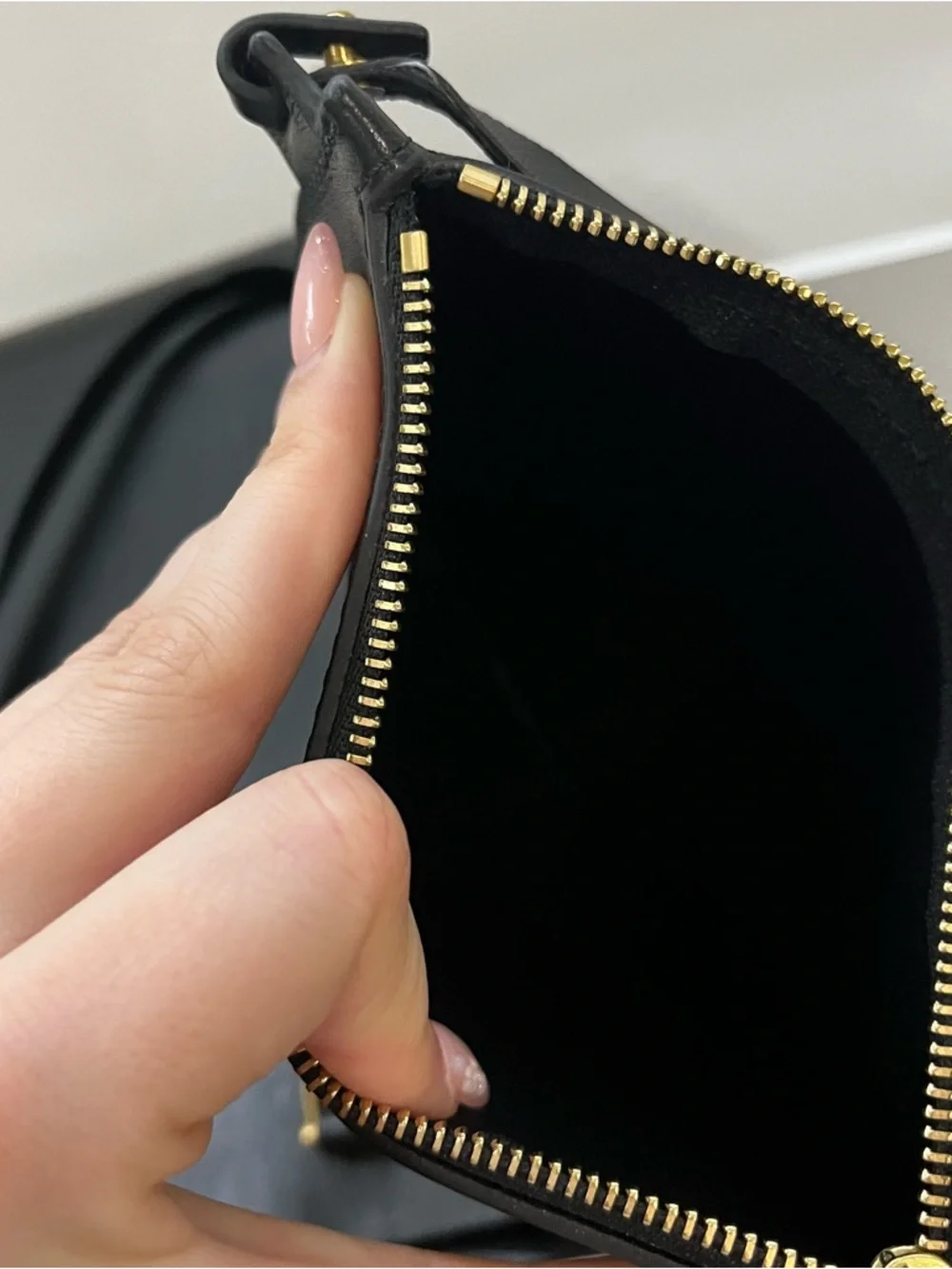 ARITZIA | AUXILIARY Leather Black Laptop Work Tote + Pouch